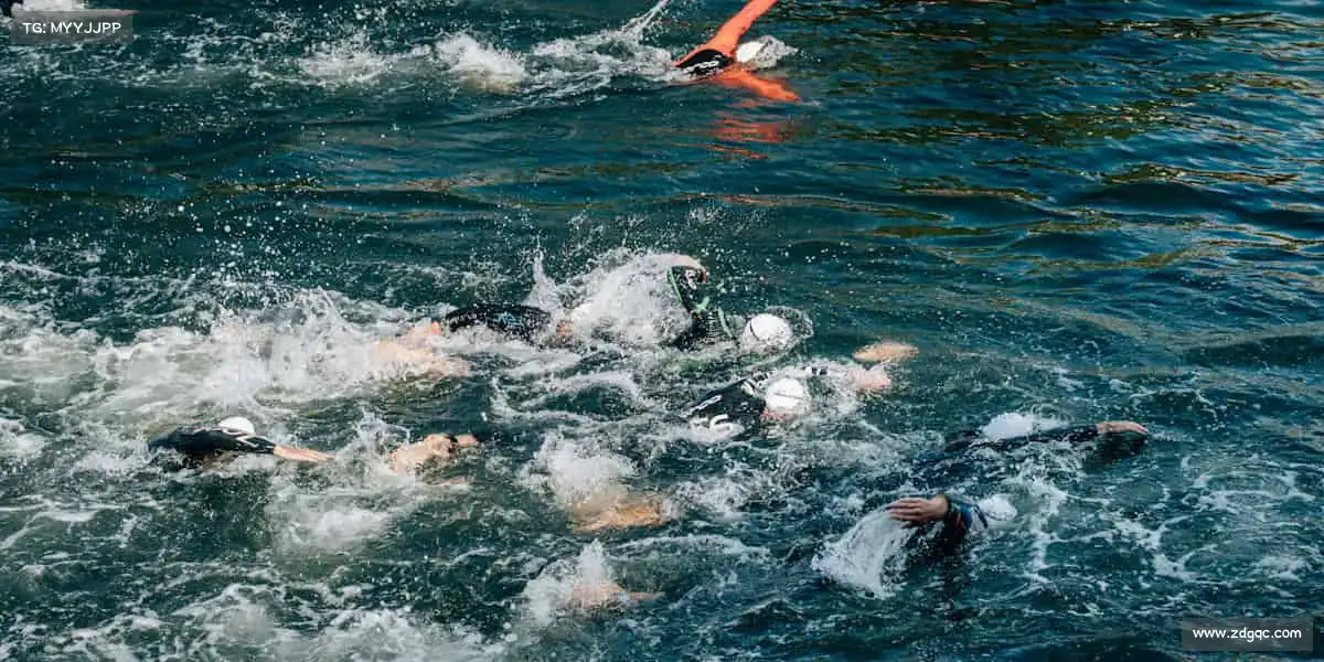 <strong>UED</strong>🧗‍♂️攀登高峰，挑战极限 —— 体育的魅力，在于永不言弃的自己⛰️